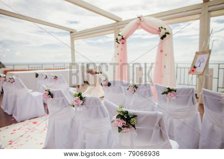 Wedding Isle And Arch