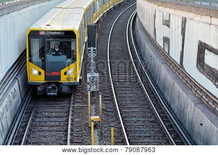 subway train