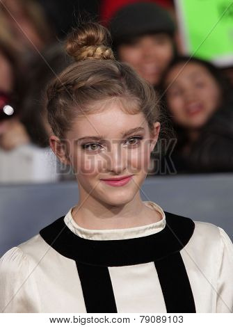 LOS ANGELES - NOV 11:  Willow Shields arrives to the 