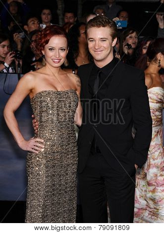 LOS ANGELES - NOV 11:  Michael Welch & Date arrives to the 