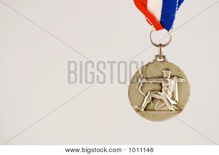 Medalha com Archer e fundo branco