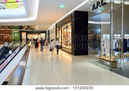 BANGKOK, THAILAND - JUNE 20, 2015: shopping center interior. Shopping centres such as Siam Paragon, Central World Plaza, Emperium, Gaysorn and Central Chidlom become shopping Mecca for shopaholics
