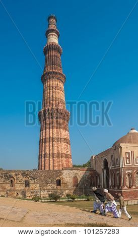 Qutub Minar Tower, Delhi, India
