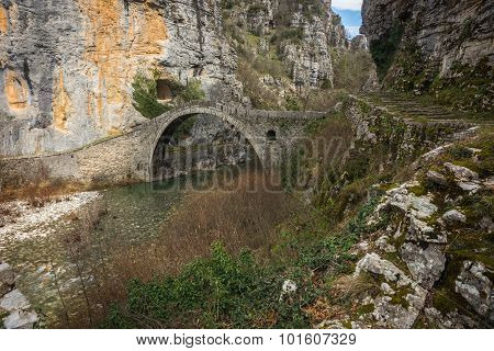 Kokoris Stone Bridge, Zagorohoria, Greece