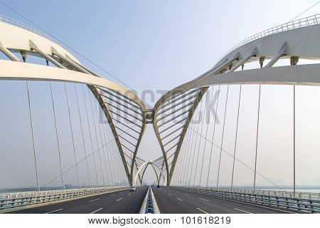 Bridge structure