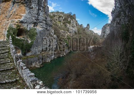 Kokoris Stone Bridge, Zagorohoria, Greece