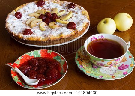 Coffee and apple pie