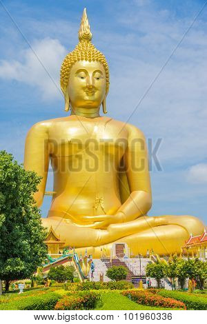 Big Golden Buddha Statue