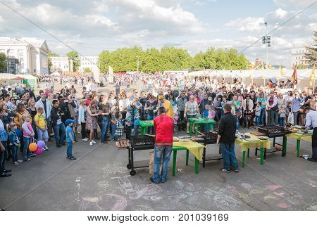 People In The Open Festival Called Delicious Vyatka - Vkusnaya V