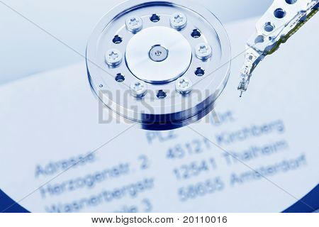 Festplatte eines Computers mit Kundendaten