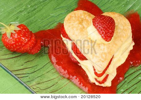 Fragole e crema pasticcera millefoglie