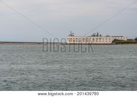 Konstantinovskaya Battery (ravelin, Fort)