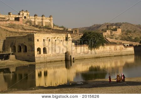 Amber Fort, Jaipur, India, Women In Saris Washing