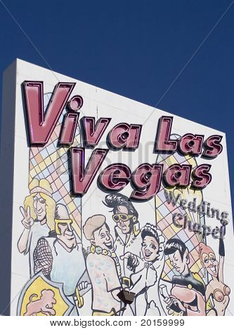 sinal de viva las vegas contra um céu azul celeste
