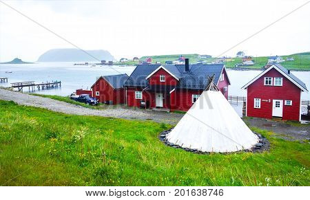 Nordic tipis rent in Norway next to the sea