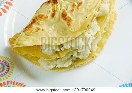 Qistibi. Roasted Flatbreads With Potatoes