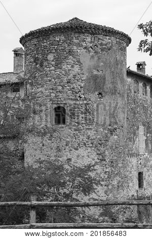 Lisignano (Piacenza Emilia Romagna Italy): the historic castle near Agazzano. Black and white