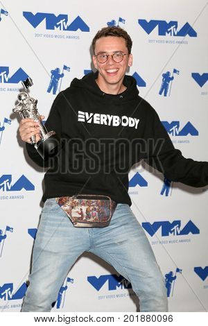 LOS ANGELES - AUG 27:  Logic, Sir Robert Bryson Hall II at the MTV Video Music Awards 2017 at The Forum on August 27, 2017 in Inglewood, CA