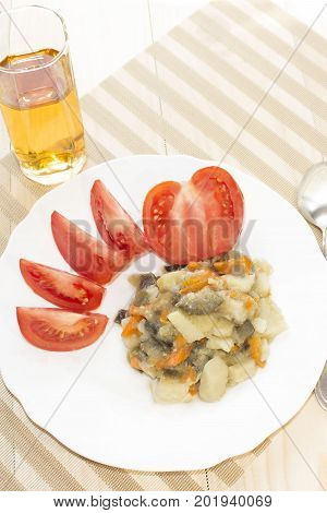 Ragout of vegetables with tomatoes, and cooling juice