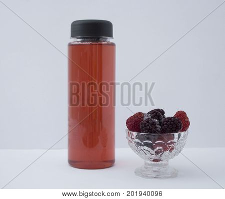 A natural drink made with strawberries and mulberries. Healthy and delicious cooking.