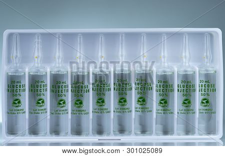 Chonburi, Thailand-october 27, 2018 : Glucose 50% For Injection In 20 Ml Ampules. Three Glass Ampule