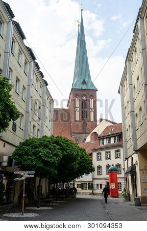 Berlin - May 01, 2019: The St. Nikolai-kirche (st. Nicholas Church) And Nikolaiviertel (nicholas Qua
