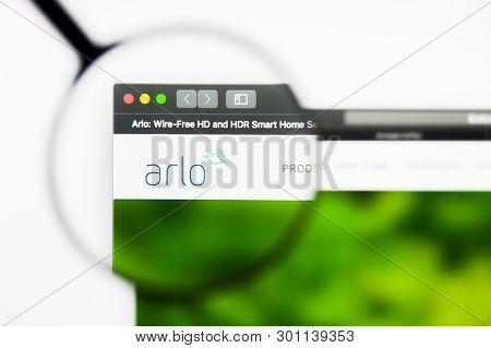 Richmond, Virginia, Usa - 9 May 2019: Illustrative Editorial Of Arlo Technologies Inc Website Homepa