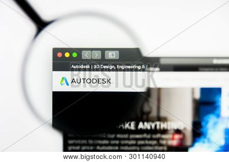 Richmond, Virginia, Usa - 9 May 2019: Illustrative Editorial Of Autodesk Inc Website Homepage. Autod