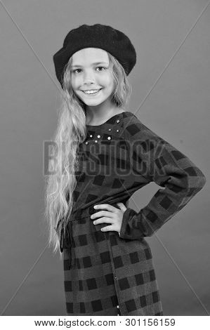 How To Wear French Beret. Beret Style Inspiration. How To Wear Beret Like Fashion Girl. Fashionable 