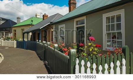 Hobart, Australia- December, 21, 2016: Row Of Old Cottages At Arthur Circus In Battery Point, Tasman