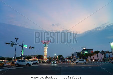 Tainan, Taiwan - April 13, 2019 : Tainan Flower Night Market Or Garden Night Market, Is A Tourism Ni