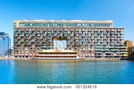 London, England - May 3, 2013: Modern Apartment Block In South Quay Part Of The Canary Wharf, Financ
