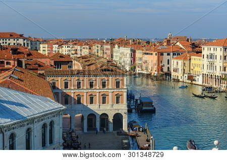 Venice, Italy - October 23, 2018: Top View Of Grand Canal From Roof Of Fondaco Dei Tedeschi