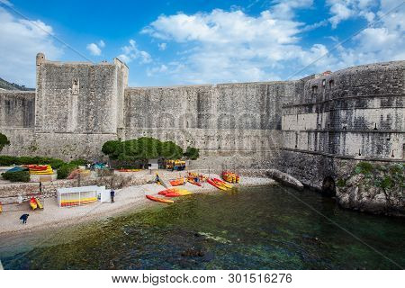 Dubrovnik, Croatia - April, 2018: Kayaks At Kolorina Beach In A Beautiful Spring Day In Dubrovnik
