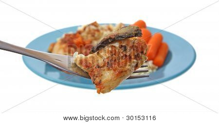Cacciatore ไก่ชิ้นเล็กบนส้อม
