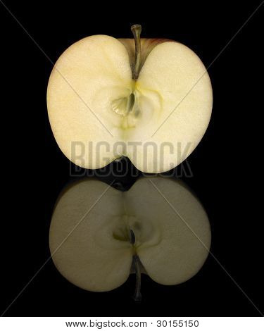 Pommes coupées en deux