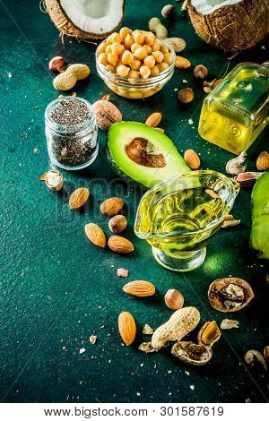 Healthy Vegan Fat Food Sources, Omega3, Omega6 Ingredients - Almond, Pecan, Hazelnuts, Walnuts, Oliv