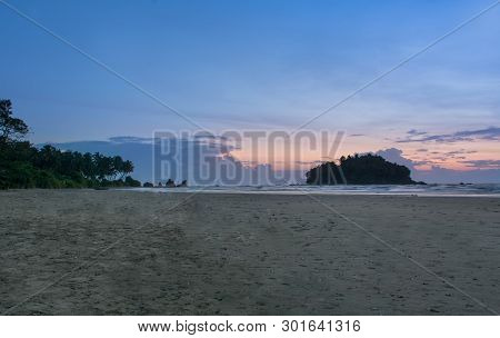 Dharmadam Islan Evening View Beautiful Blue Cloudy Sky And Beach Keral Nature Beauty