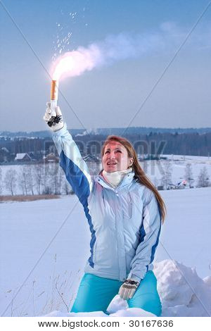 Nainen punainen Falschfeuer. Apua signaalin.