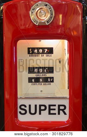 Texaco Vintage Red And Brilliant Gasoline Pump.