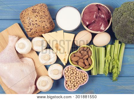 Food Ingredients Containing A Large Amount Of Vitamin B2 (riboflavinum).