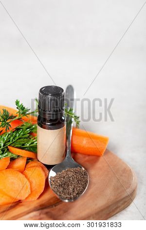 Carrot Seed Oil. Pure, Natural, Cold Pressed, Unscented, Vegan, Hexane Free, No Gmo - Ideal For Arom