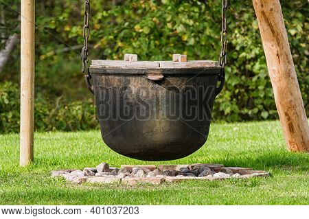 Cast Iron Cooking Caldron For A Large Number Of People