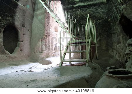 Vonastery HÃ¶hle