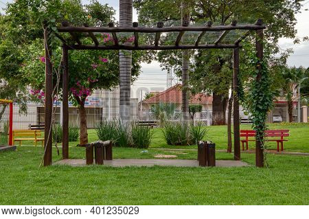 Cassilandia, Mato Grosso Do Sul, Brazil - 12 21 2020: Sao Jose Square In The Center Of Cassilandia