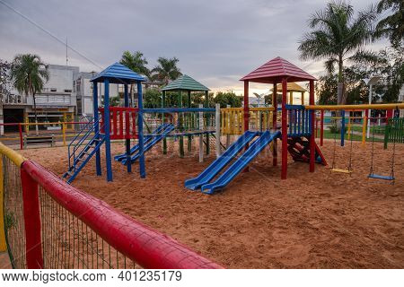 Cassilandia, Mato Grosso Do Sul, Brazil - 12 21 2020: Playground Of The Sao Jose Square In The Cente