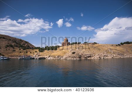 เกาะและ akdamar โบสถ์อาร์เมเนีย akdamar