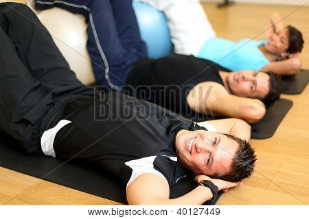 Gruppentraining mit Gynmastic Kugeln