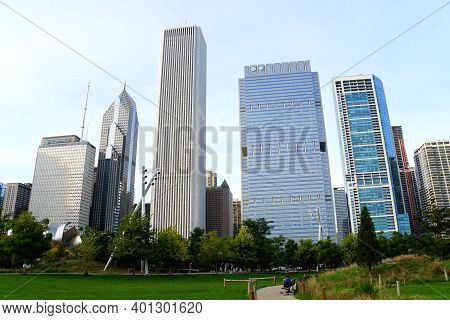 Chicago, Illinois, U.s.a - October 13, 2018 - The View Of Skyscrapers In The City