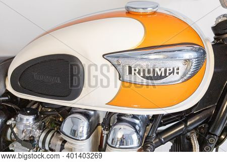 Bordeaux , Aquitaine  France - 12 25 2020 : Triumph Bonneville T100 Vintage Logo Sign And Text On Wh